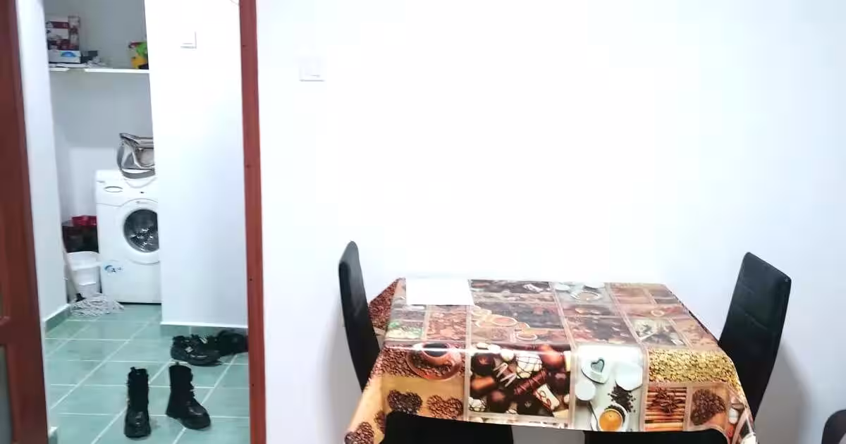 Garsoniera zona Spital Judetean mobilata utilata 39000eur neg