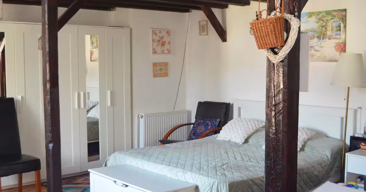 Penthouse decomandat cu 2 camere în zona Central, Bușteni