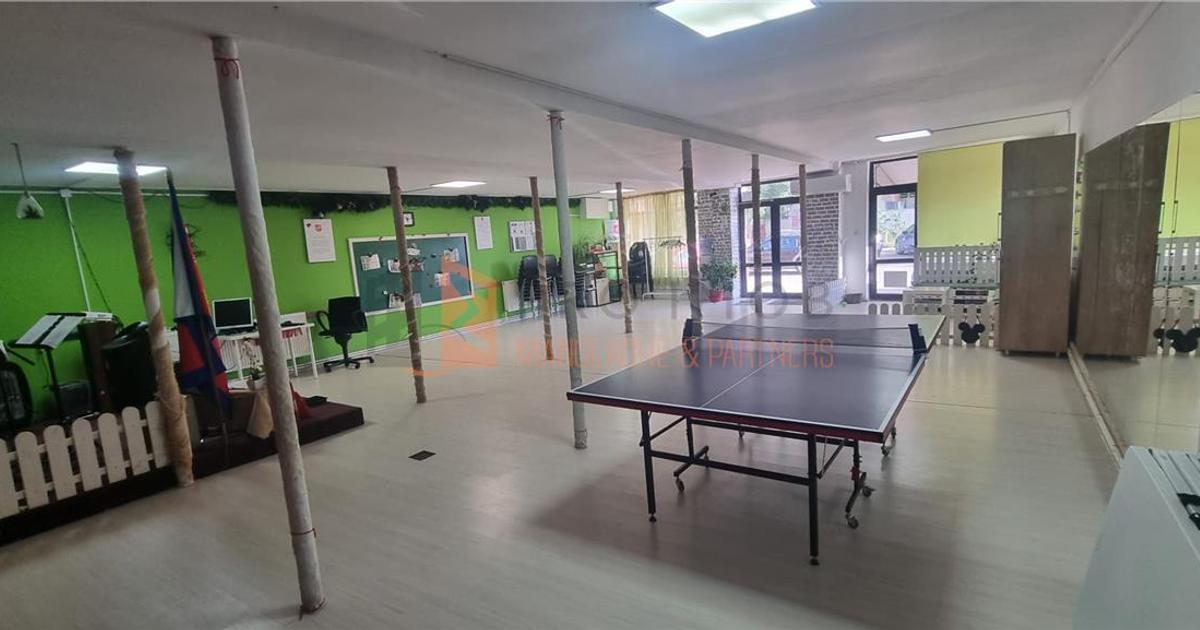 Spațiu comercial 194 mp în zona 1 Decembrie, Buzău