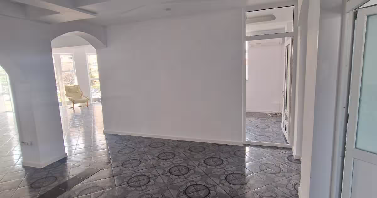 Spațiu comercial 253 mp în zona Cantacuzino, Ploiești