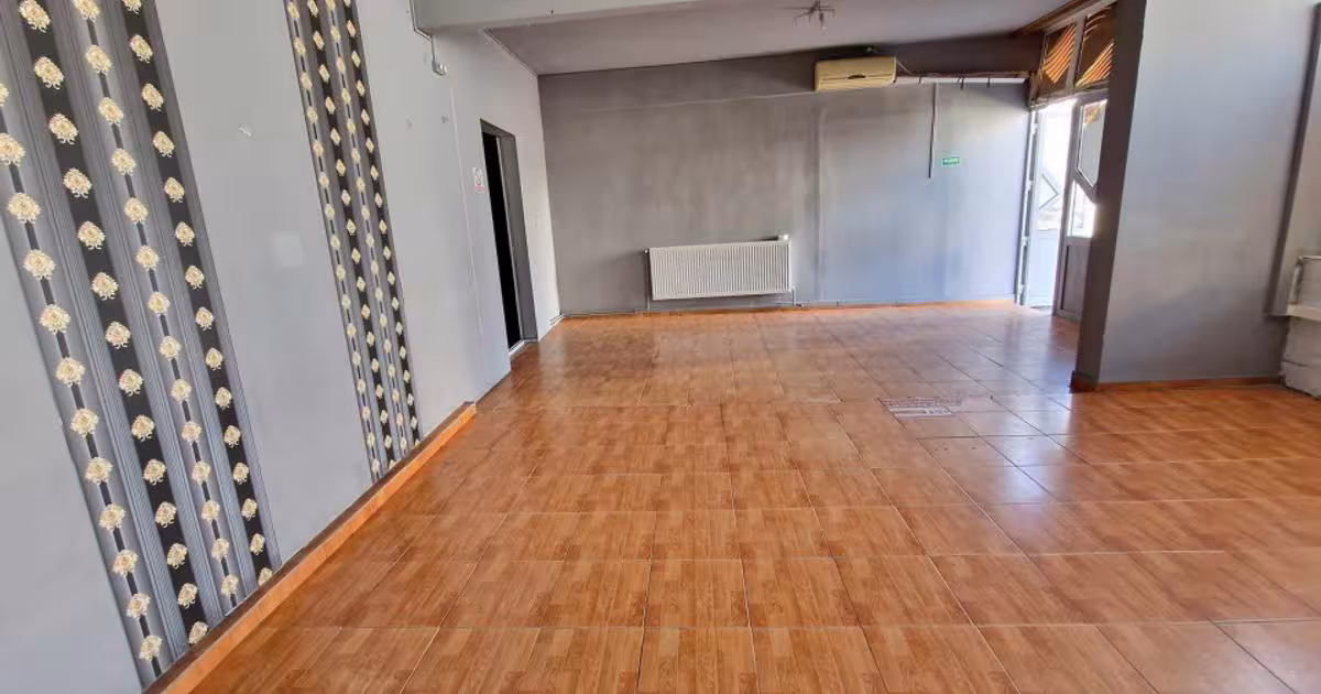 Spațiu comercial 74 mp în zona Central, Rovinari