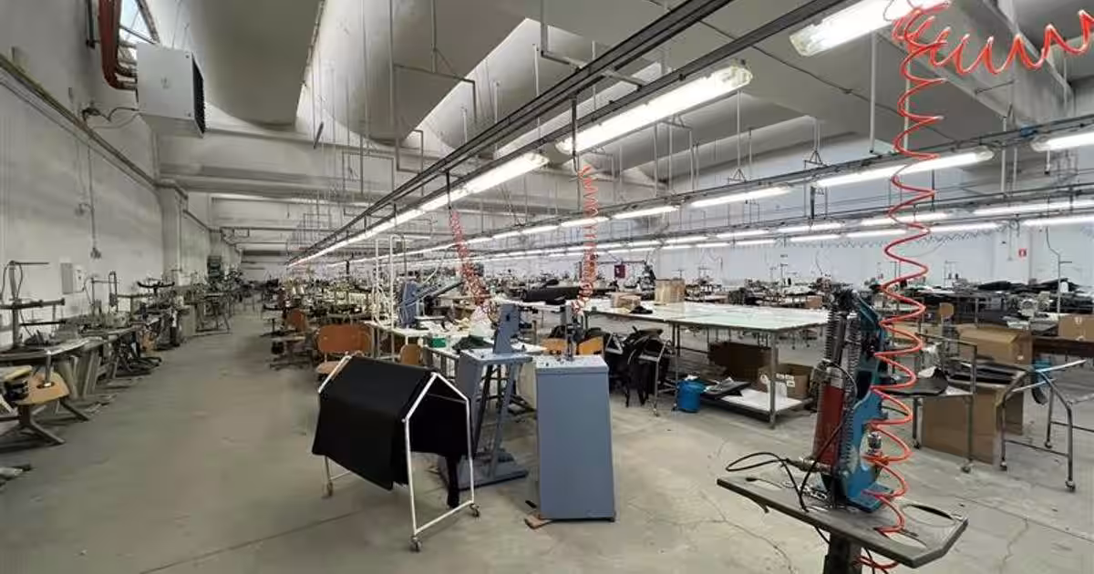 De vanzare spatiu industrial cu suprafata de 1543 m2