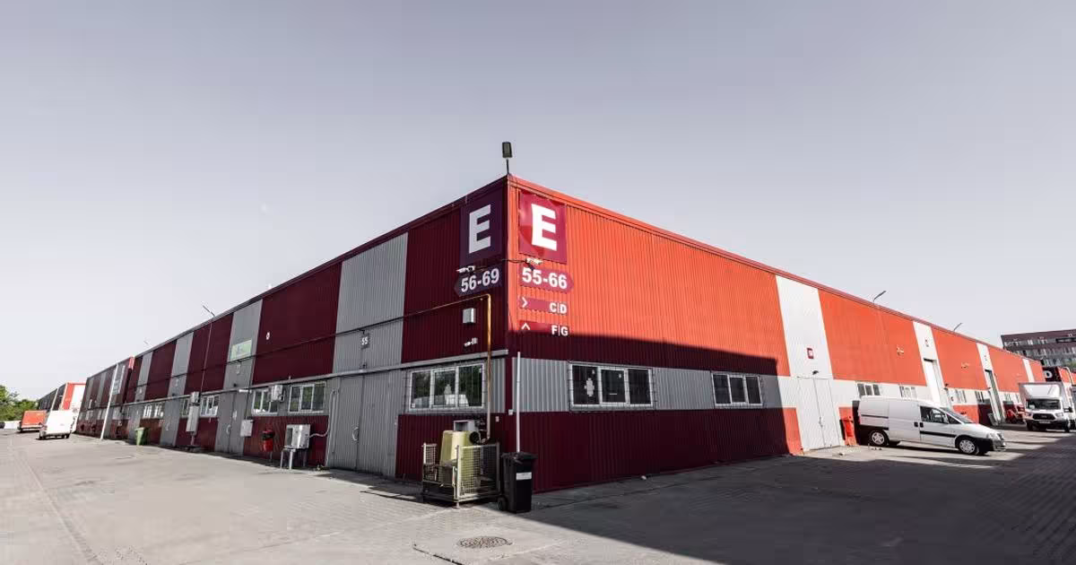 Spațiu industrial 100 mp în zona Ultracentral, Arad