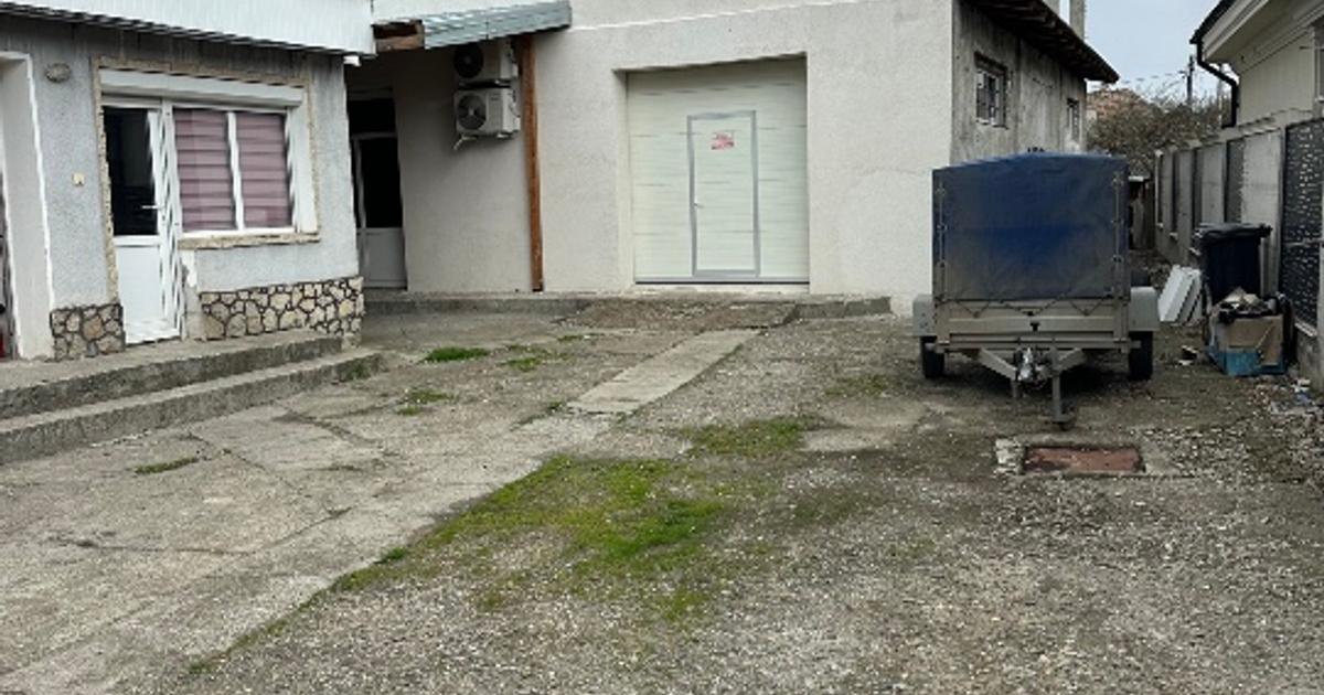 Inchiriez hala depozitare , productie zona Miorita