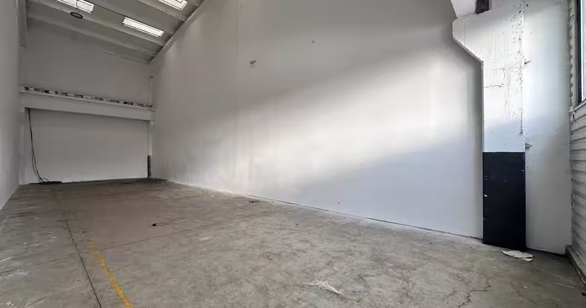 Spațiu industrial 110 mp în zona Baza 3, Iași