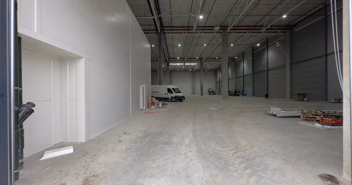Spațiu industrial 2742 mp în zona Exterior Vest, Iași