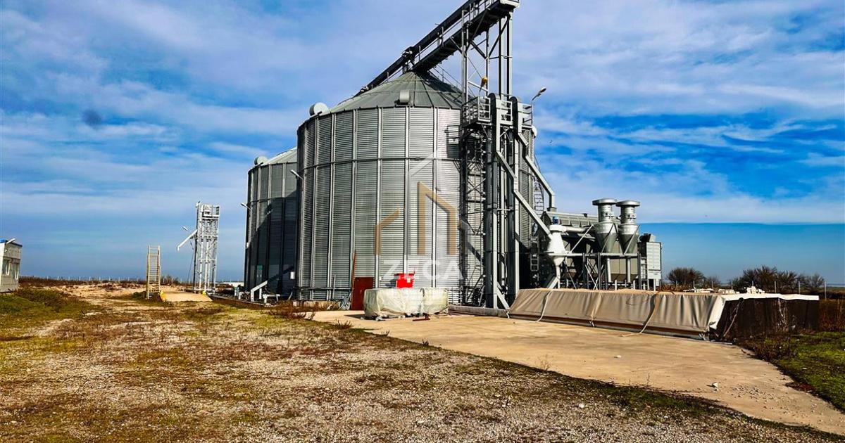 Siloz cu capacitate 3000 tone (+3000t pista betonata) | 2 ha teren