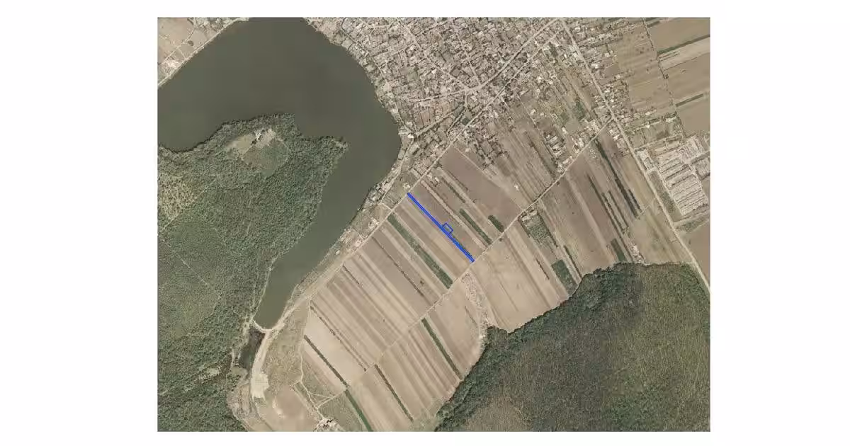 Teren agricol intravilan de 637 mp, în Brănești