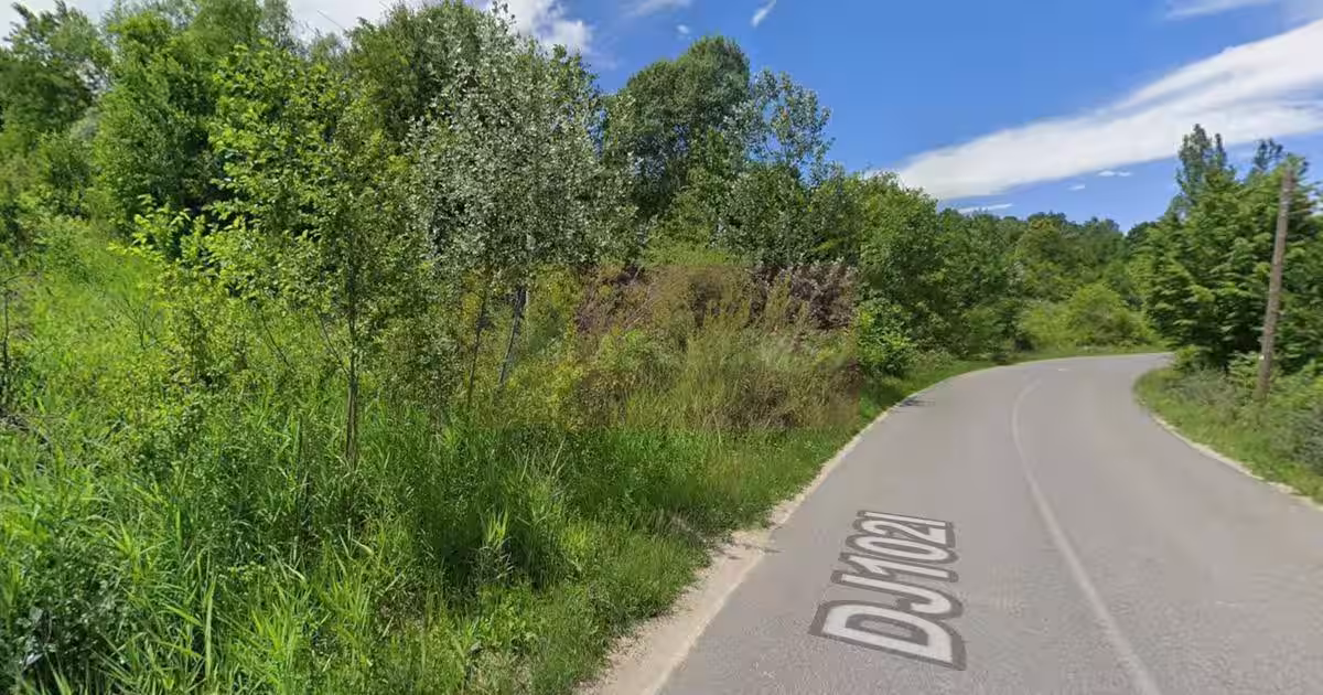 Teren agricol intravilan de 3274 mp, în Lunca Mare