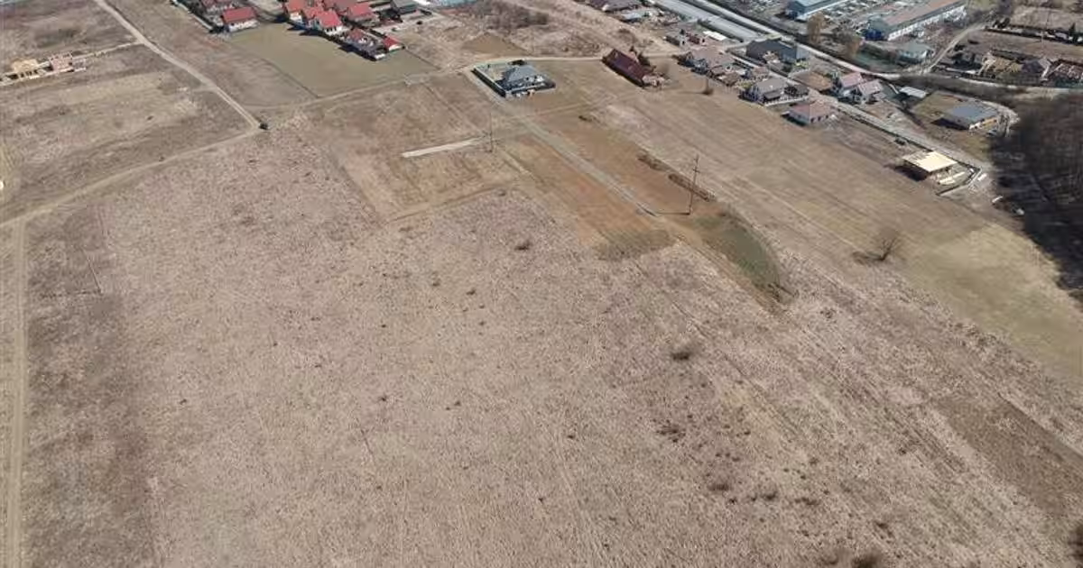 Teren de vanzare extravilan 34.229 mp, E60 Corunca