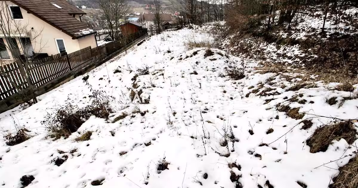 Teren Construcții intravilan de 800 mp, în Corunca