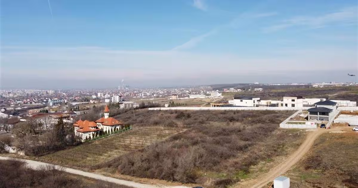 Teren Construcții intravilan de 2000 mp, în zona Est, Craiova