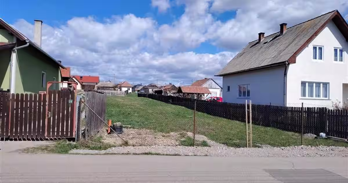 Teren Construcții intravilan de 897 mp, în Ditrău