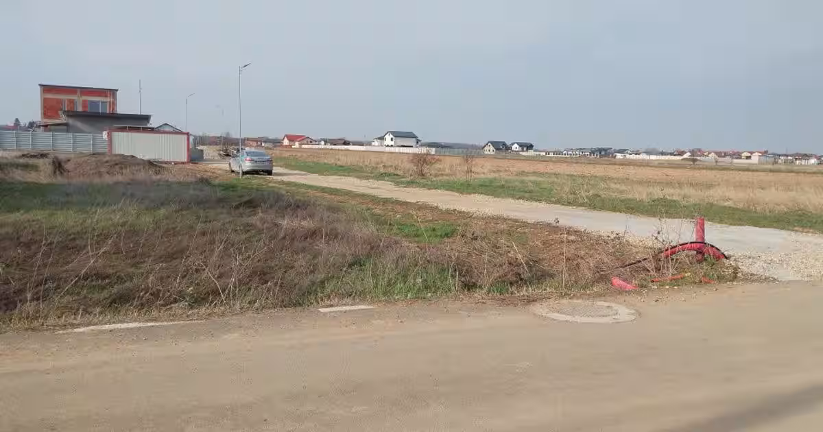 Comision 0%-Teren 1000 mp. dubla deschidere la drum asfaltat - toate utilitatile