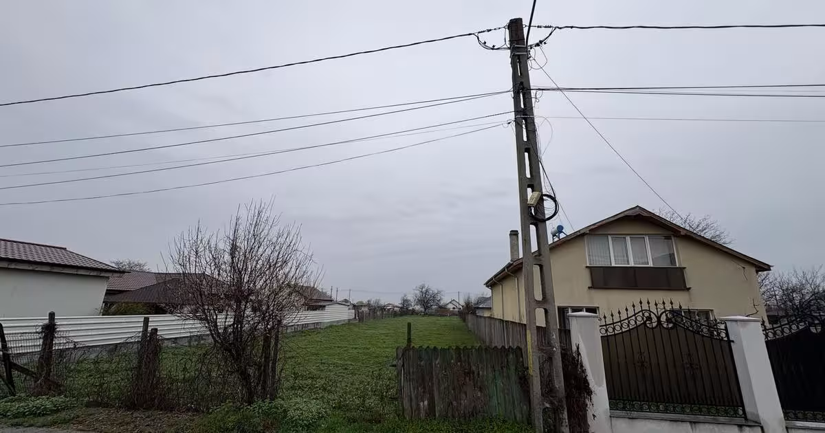 Teren Construcții intravilan de 1652 mp, în Golești