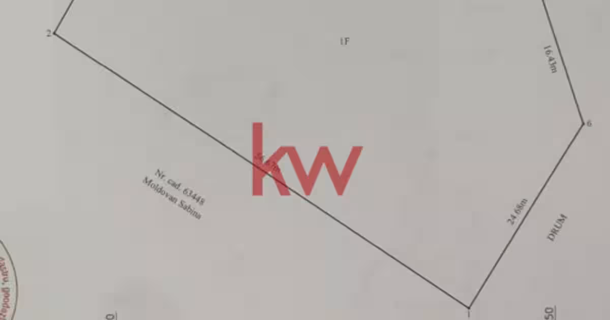 Teren impartit in 2 parcele, a cate 1800 mp fiecare, in Tomesti, curent si apa