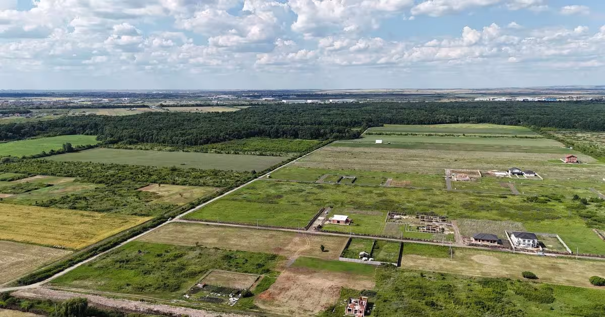 Teren Construcții intravilan de 956 mp, în Moșnița Nouă