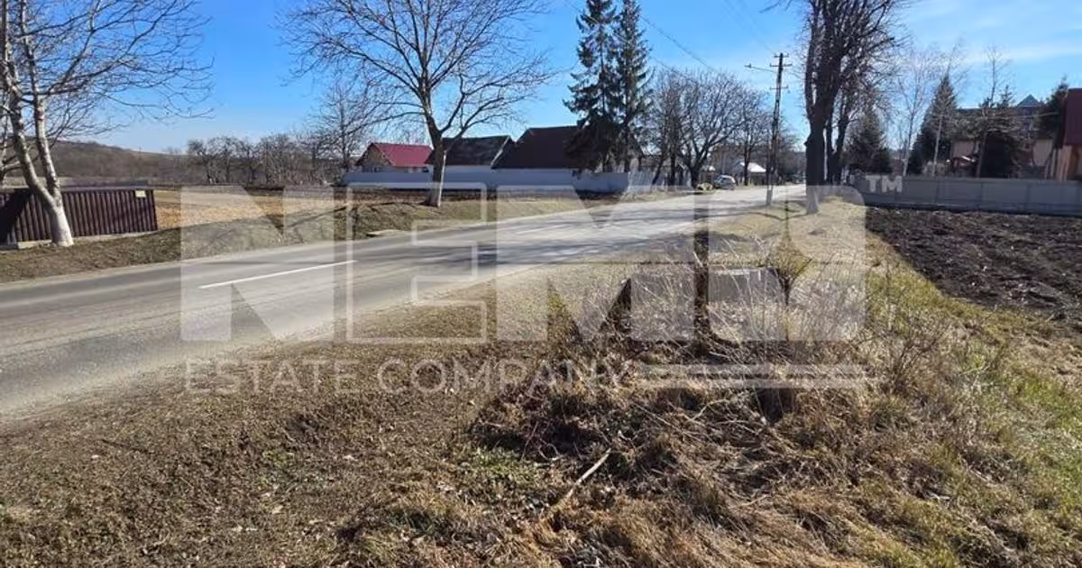 Teren Construcții intravilan de 2000 mp, în Pătrăuți