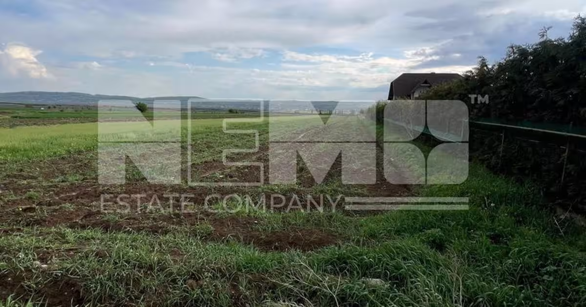 Teren Construcții intravilan de 4000 mp, în zona Central, Salcea