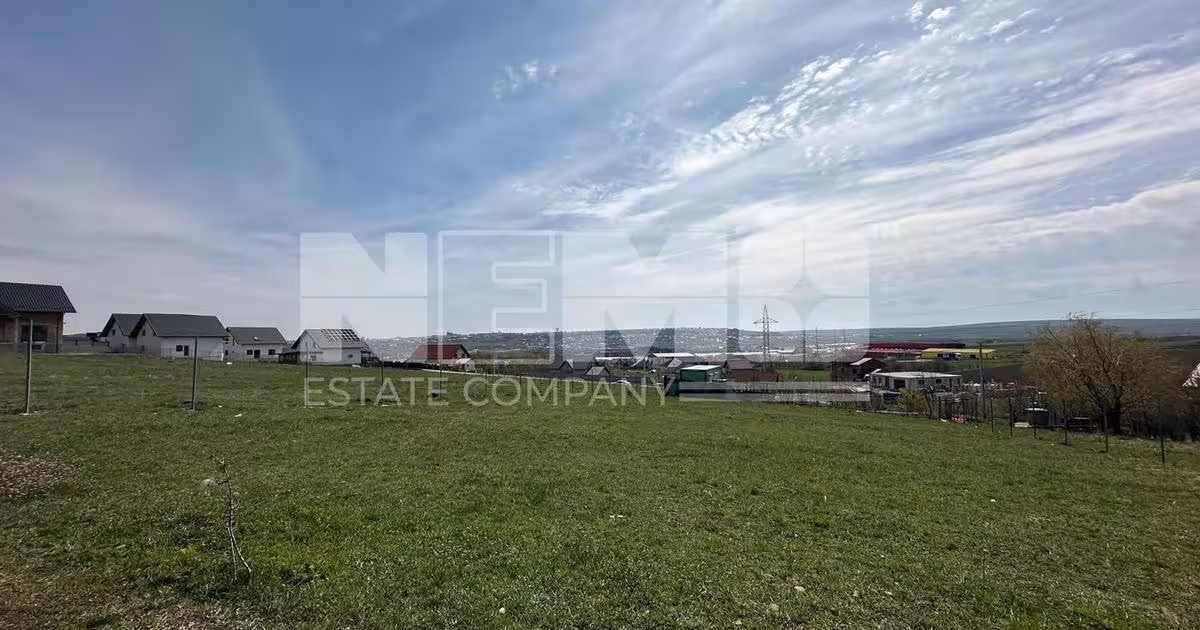 Teren Construcții intravilan de 1000 mp, în Șcheia