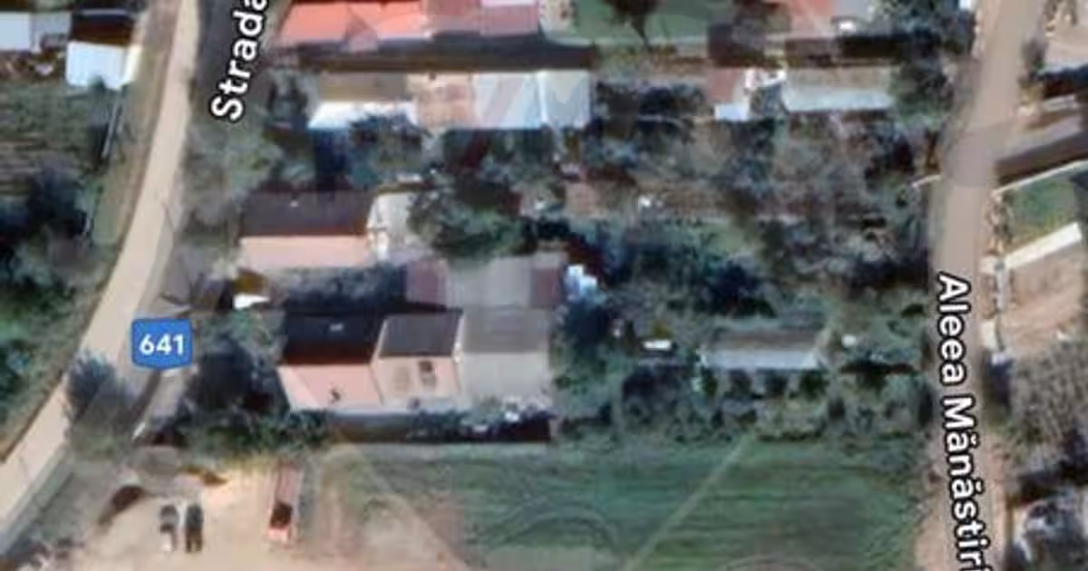 Teren/Loc de casa parcelabil, intre case, 800mp Simnicu de Sus