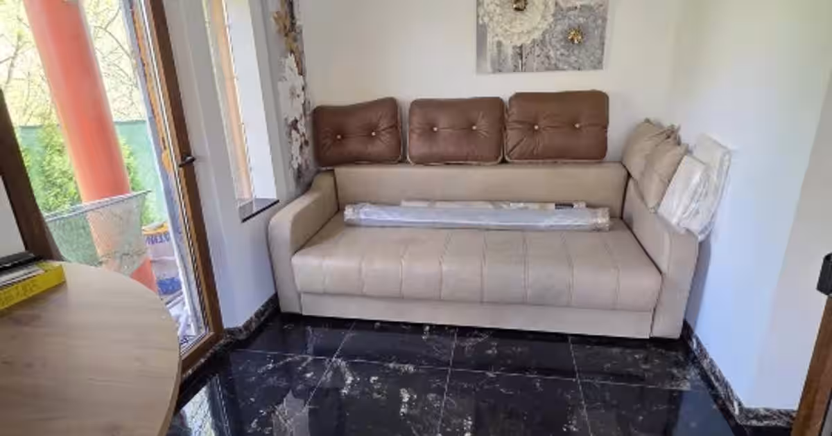 Vând teren cu iaz și livadă de nuci – Ilișești, aproape de Suceava
