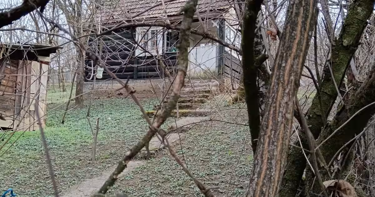 Teren intravilan  într-o locație de prestigiu!