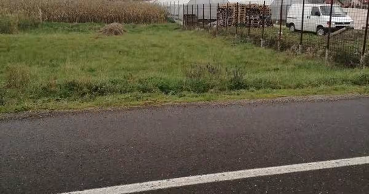 Vand teren intravilan ,Santana de Mures,1706mp,certificat de urbanism.(Cod 33F).