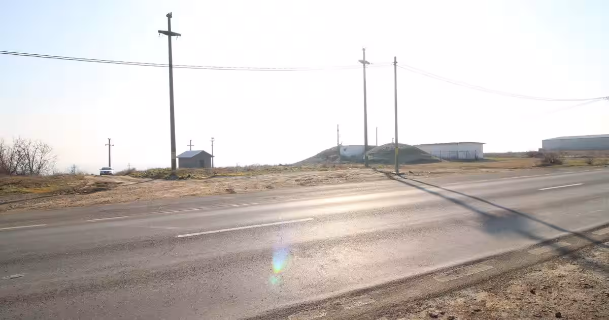 Teren Construcții extravilan de 1600 mp, în Tulucești