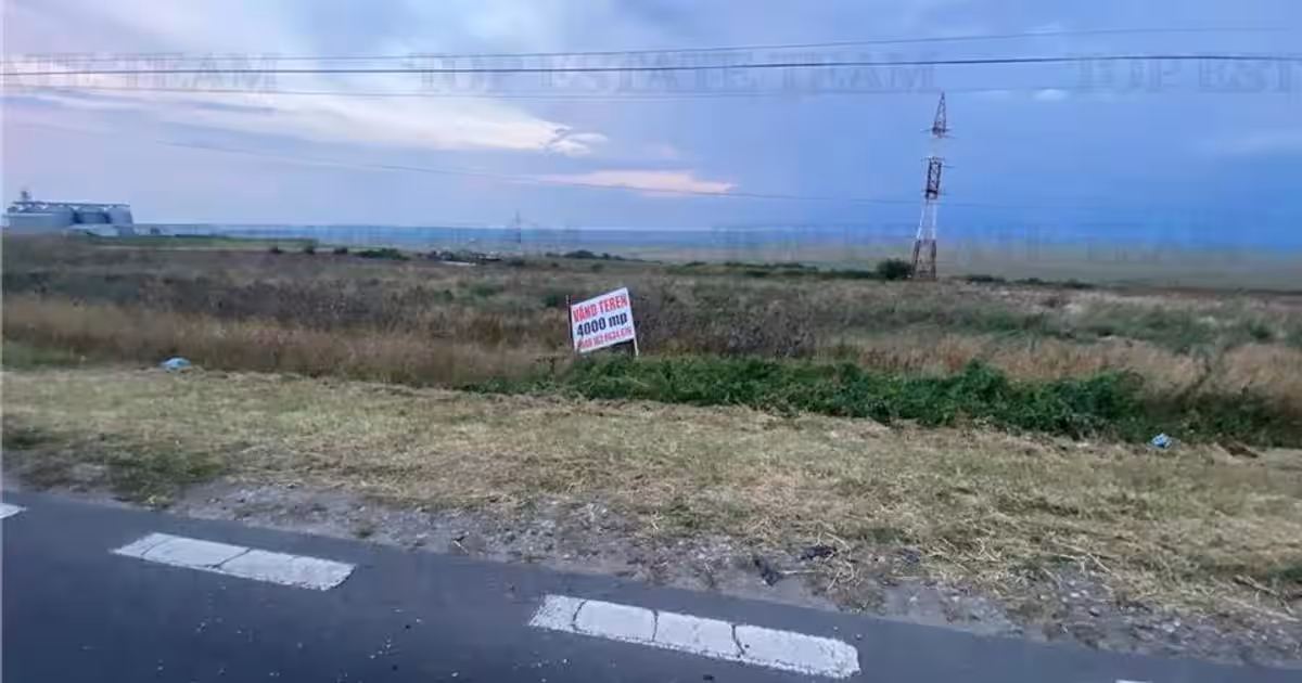 Teren Construcții extravilan de 12500 mp, în Vânători