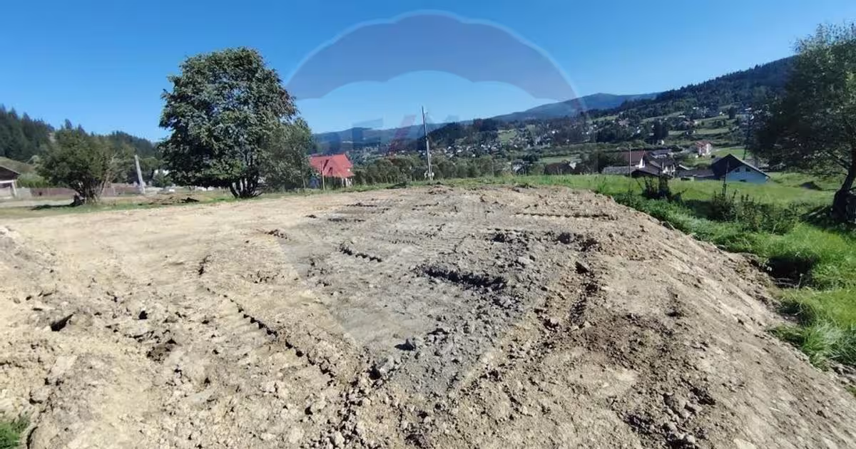 Teren Construcții intravilan de 2421 mp, în zona Periferie, Vatra Dornei