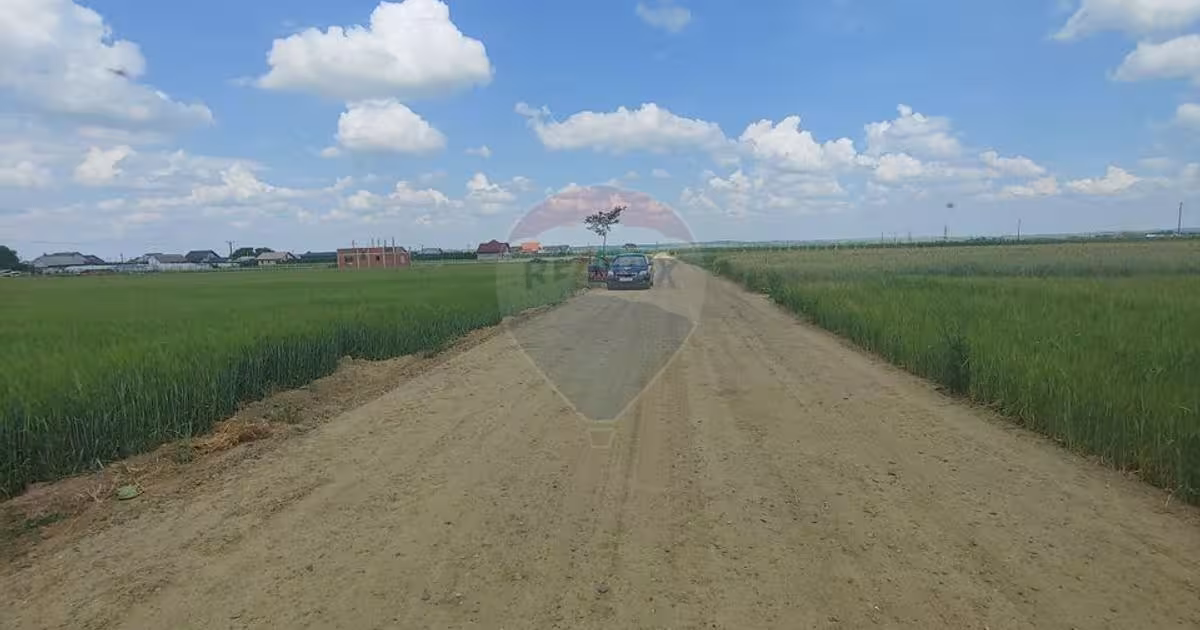 Teren intravilan de 6600 mp, în Dumbrăveni