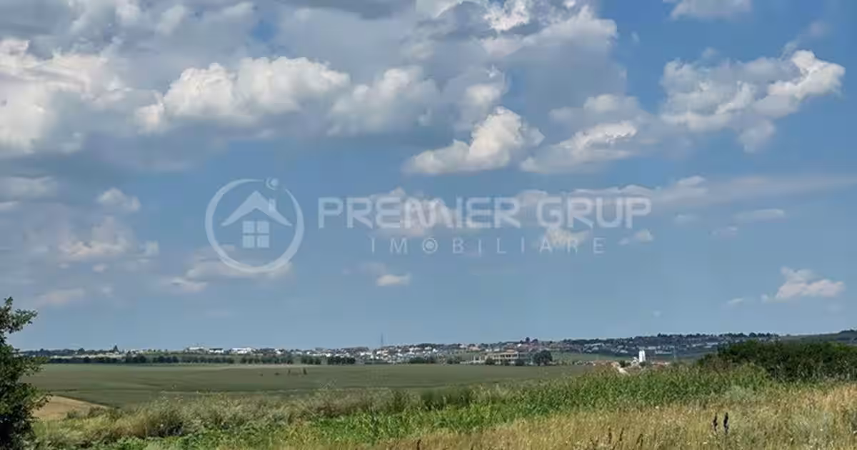 Teren extravilan cu deschidere la 2 drumuri - Miroslava 4500mp