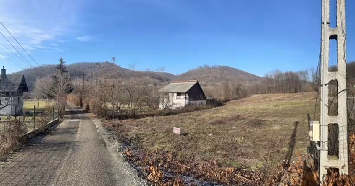 TAUTII MAGHERAUS strada 74 teren intravilan de aprox 36ari !