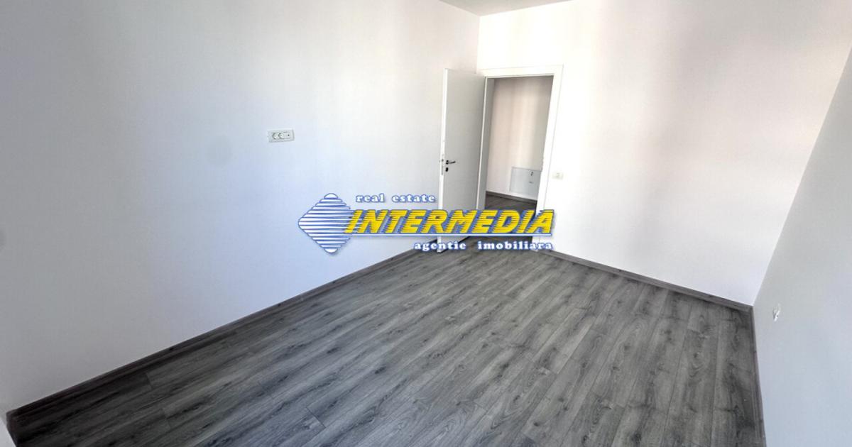APARTAMENT 3 CAMERE I DE INCHIRIAT I CENTRU I ETAJ 1 I NEMOBILAT I