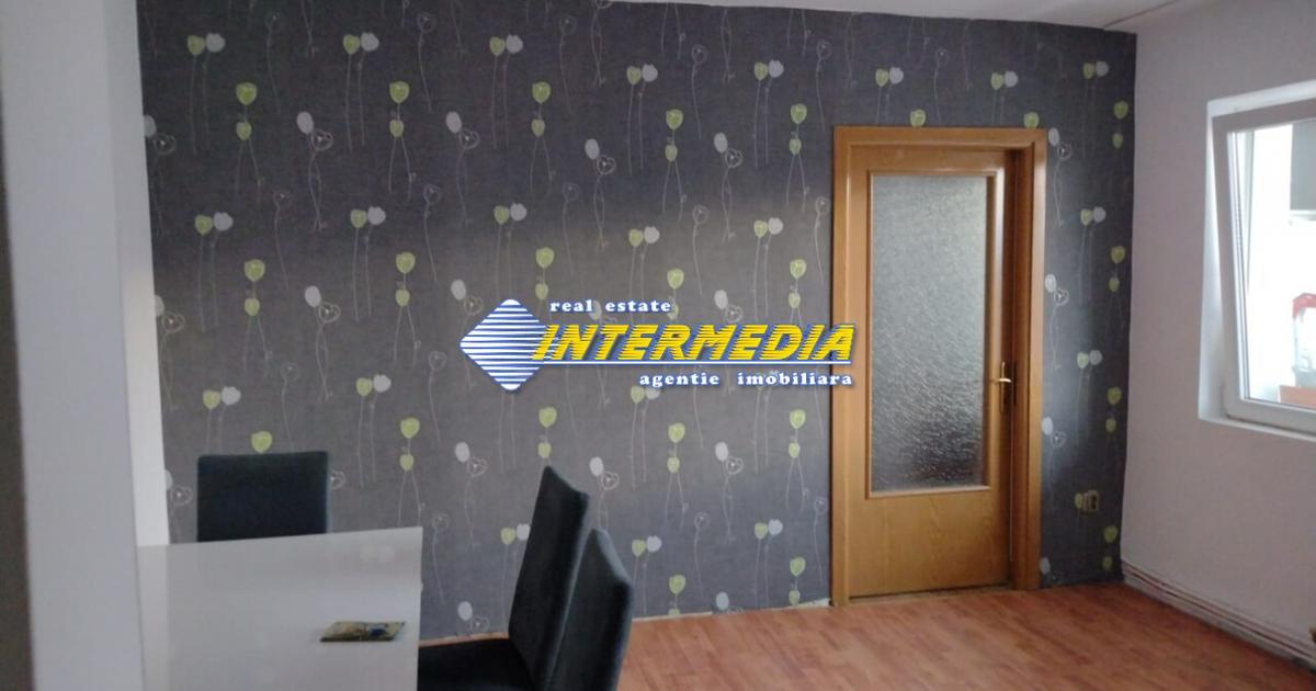Apartament cu 3 camere de inchiriat in Cetate zona Bulevard Alba Iulia mobilat