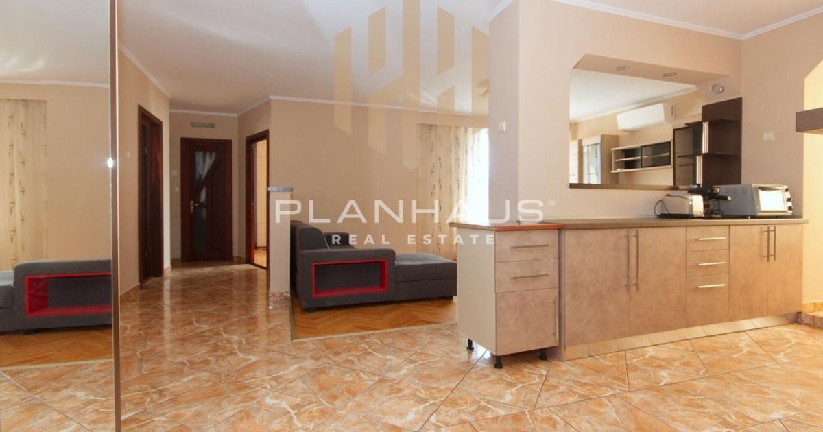 Apartament decomandat cu 4 camere în zona Republicii, Baia Mare