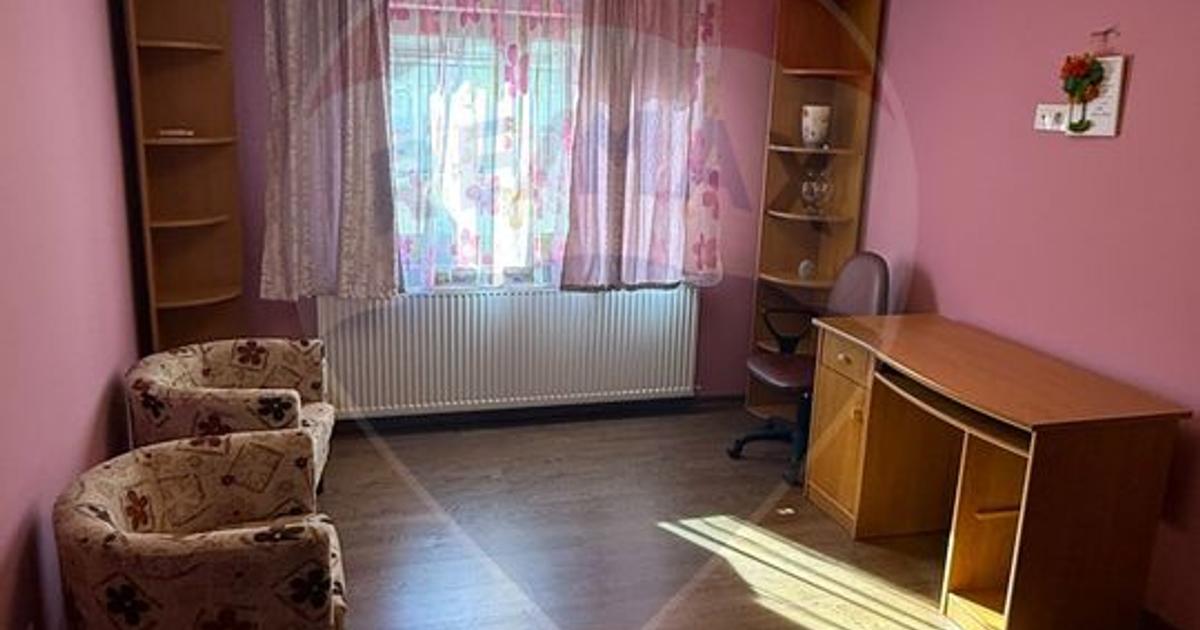 Apartament decomandat cu 4 camere în zona Republicii, Baia Mare