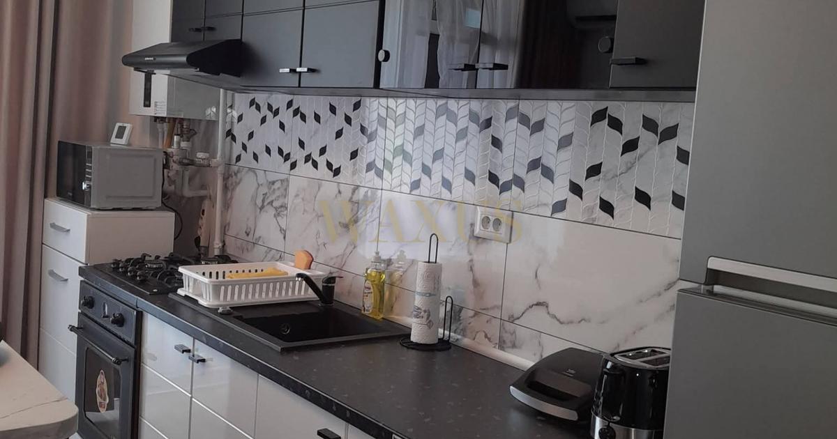 Apartament de inchiriat Calea moldovei,2 camere,etaj 2,Lux