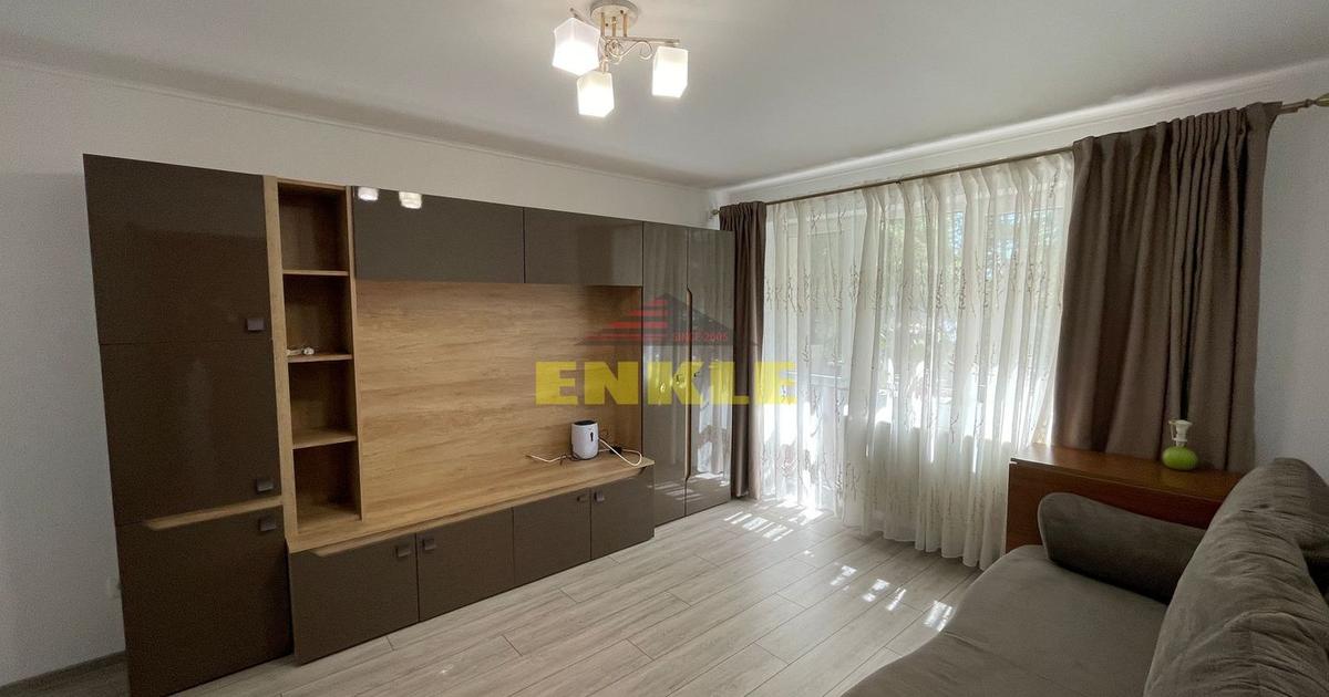 Apartament decomandat cu 2 camere în zona Central, Botoșani