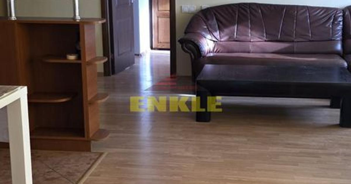 De închiriat apartament 3 camere – Zona Primăverii