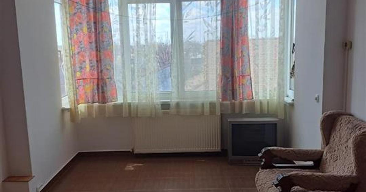 Apartament semidecomandat cu 2 camere în zona Hristo Botev, Brăila