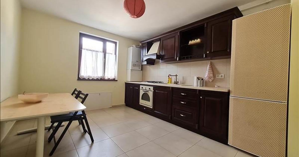 Apartament decomandat cu 2 camere în zona Tractorul, Brașov