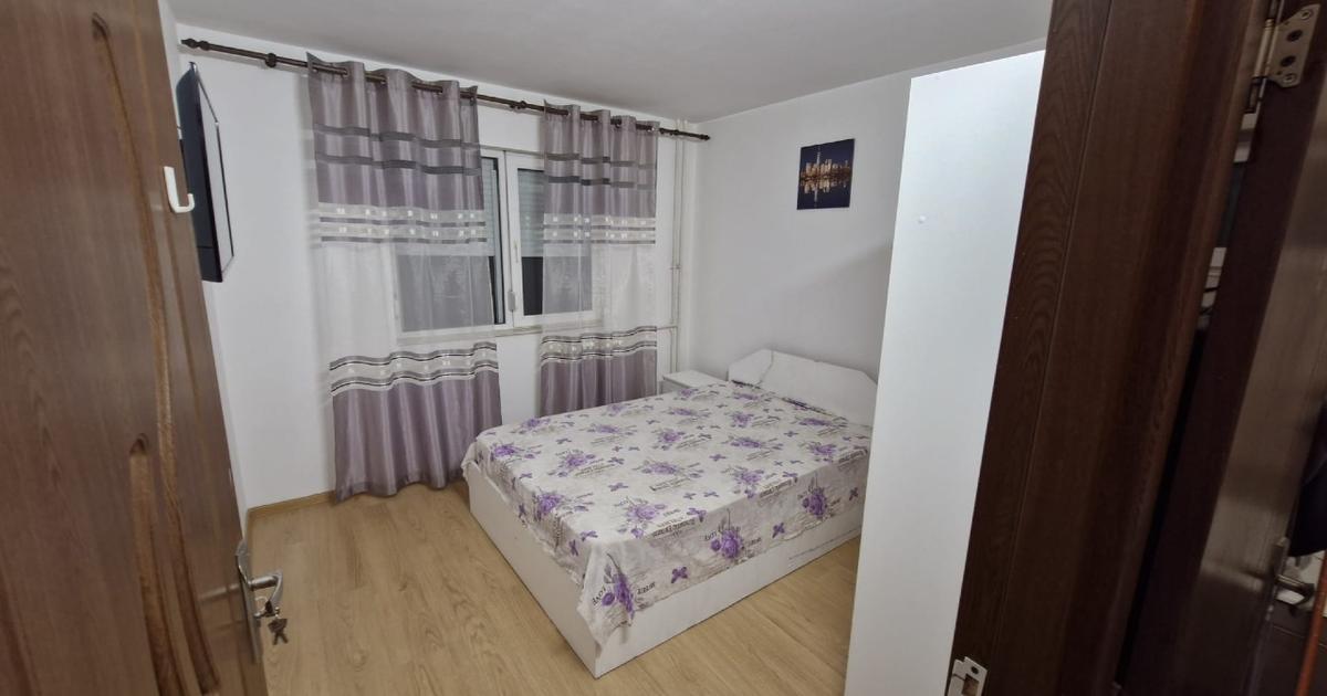 Apartament semidecomandat cu 2 camere în zona Rovine, Craiova