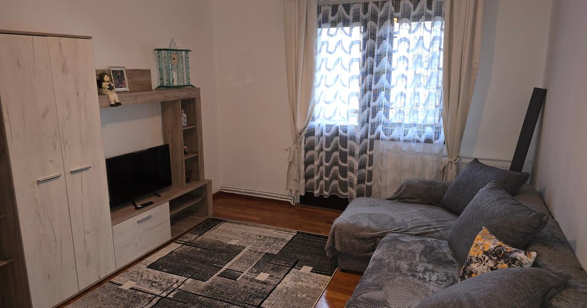 Inchiriez apartament in Deva, zona Al. Armatei,  37mp, etaj 2, mobilat