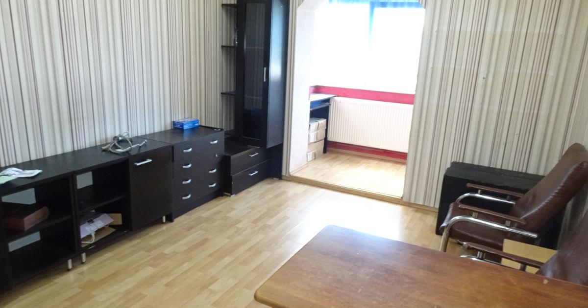 Inchiriez apartament 3 camere in Deva, zona Scarisoara, etaj 2, mobilat