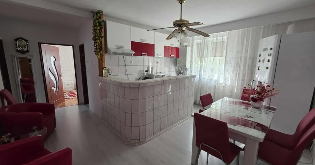 Apartament decomandat cu 2 camere în zona Bălcescu, Deva