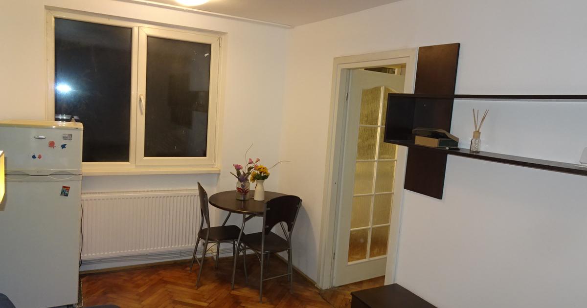 Inchiriez apartament cu 2 camere in Deva, zona Dacia, etaj 3, bloc de 4 etaje,