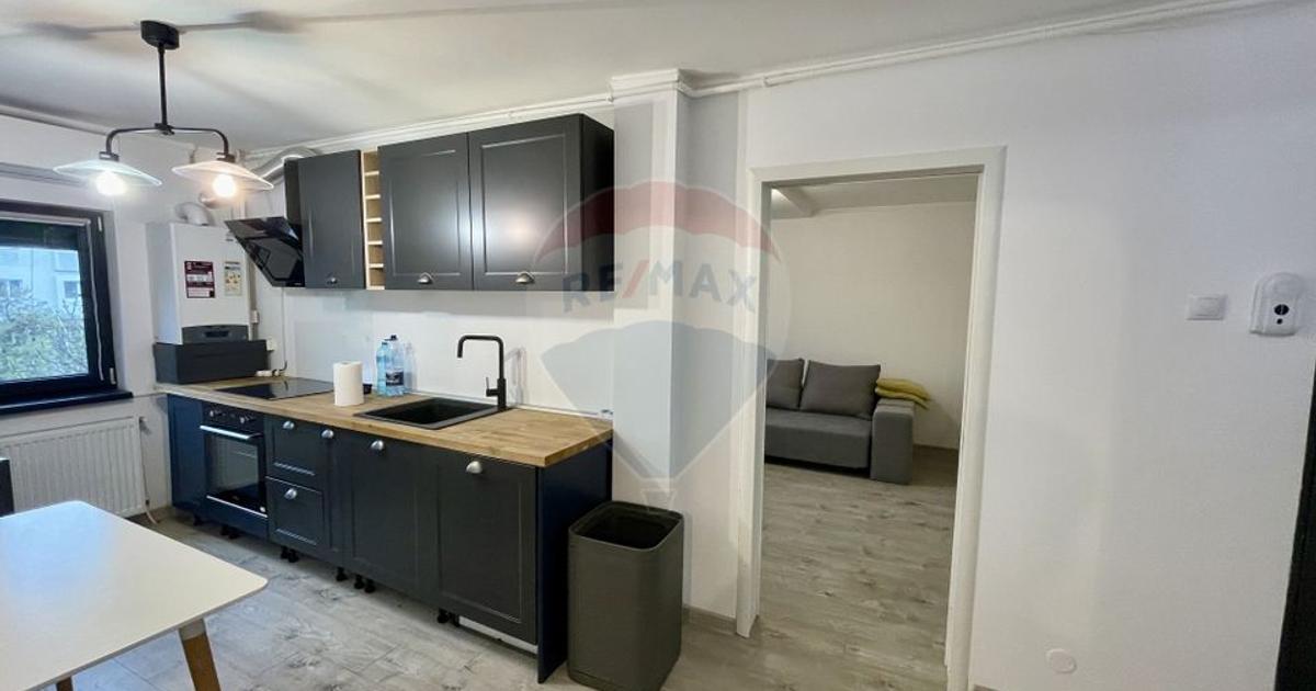 Apartament decomandat cu 3 camere în zona Gară, Focșani