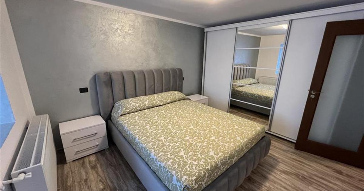 Ap 3 cam, renovat,mobilat, etaj 3, zona Spitalul Judetean